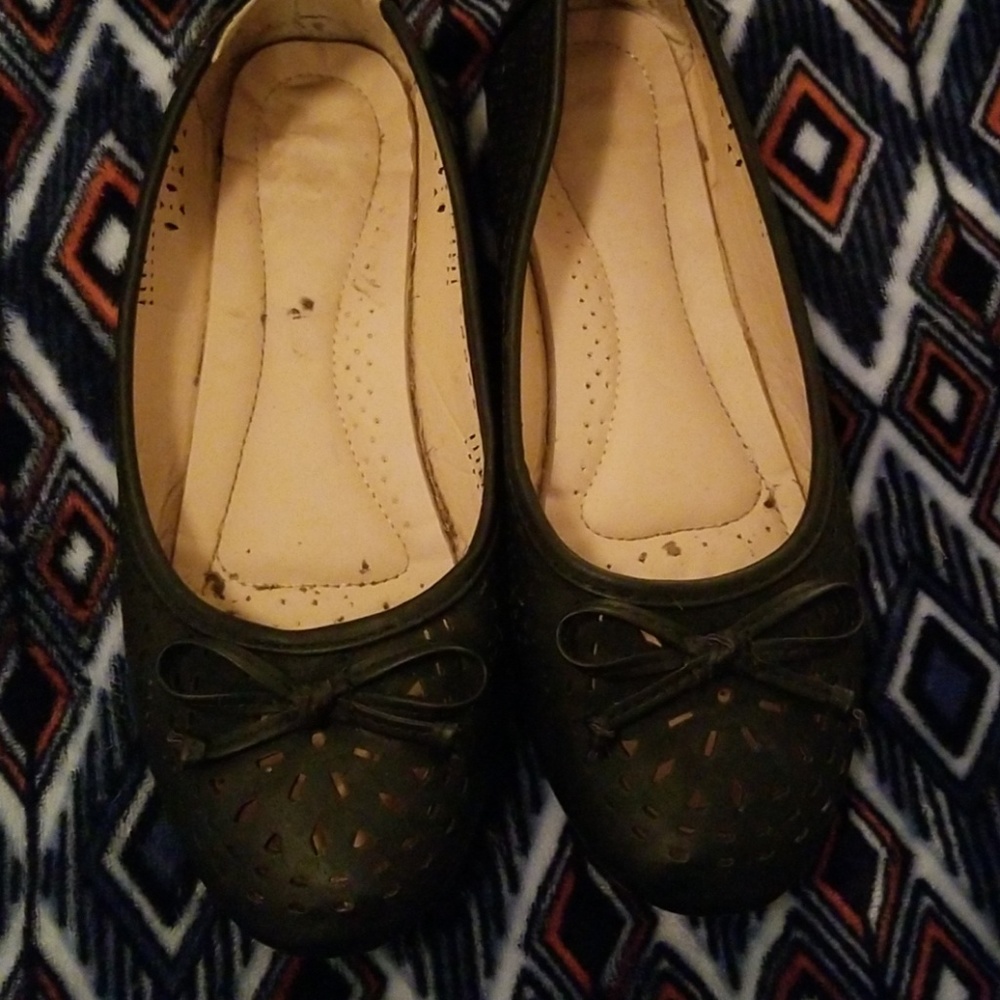 Black ballet flats Size 7.5